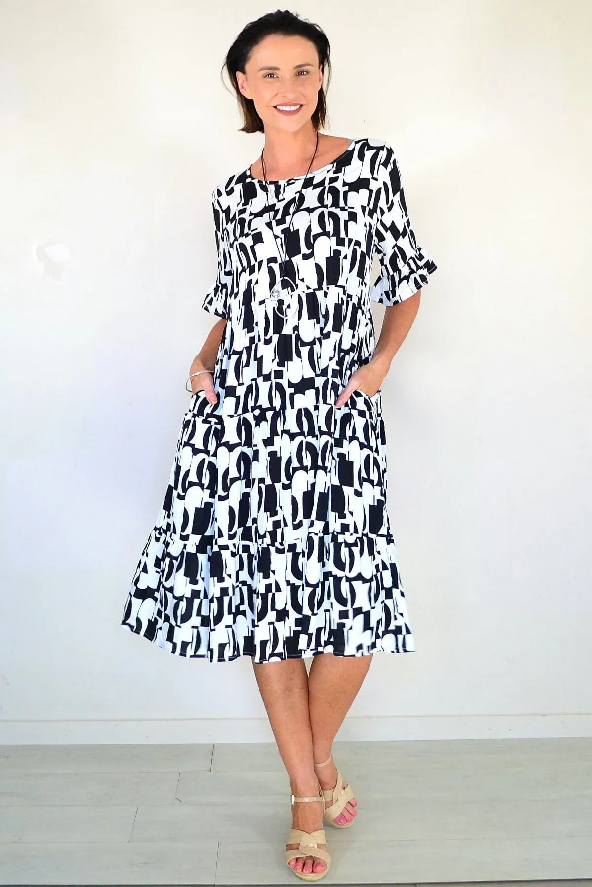 Black White Abstract Tiered Tunic Dress
