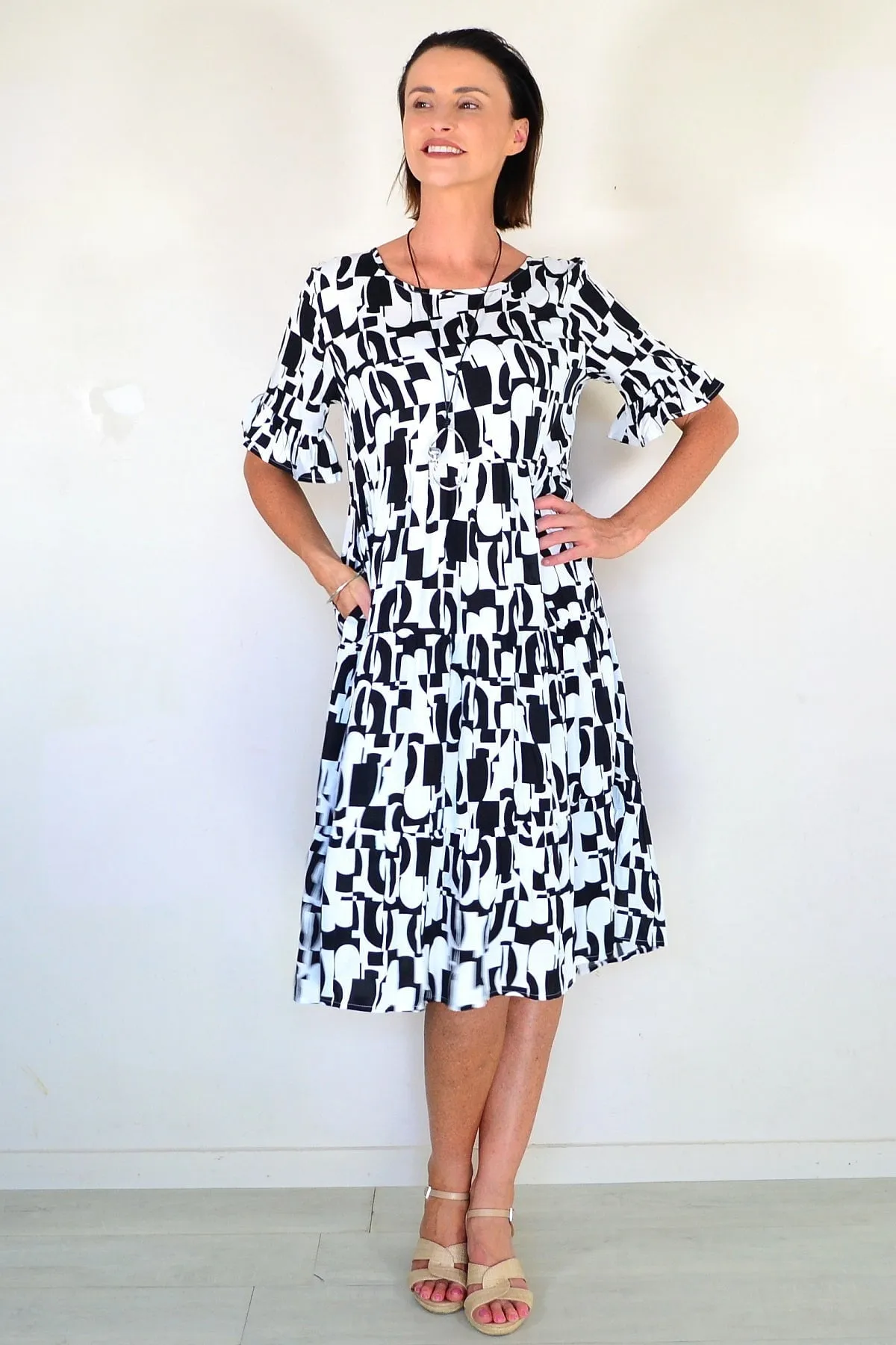 Black White Abstract Tiered Tunic Dress